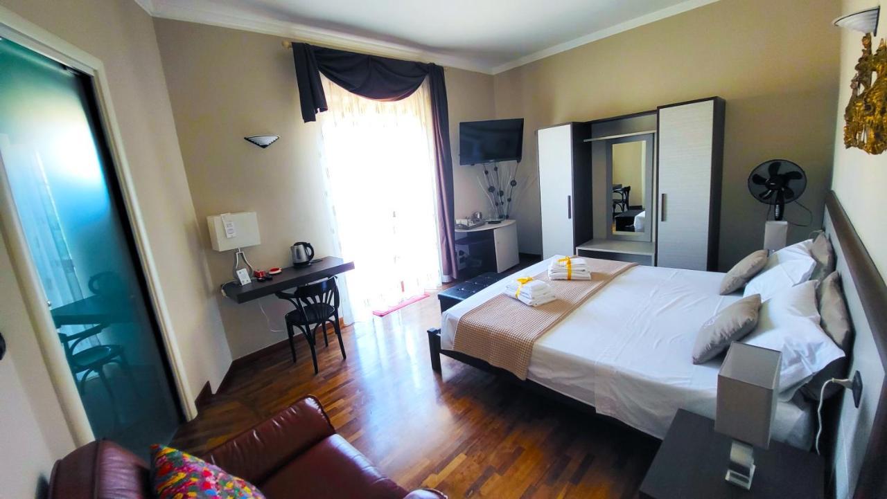 Attico Barocco Bed and Breakfast Λέτσε Εξωτερικό φωτογραφία